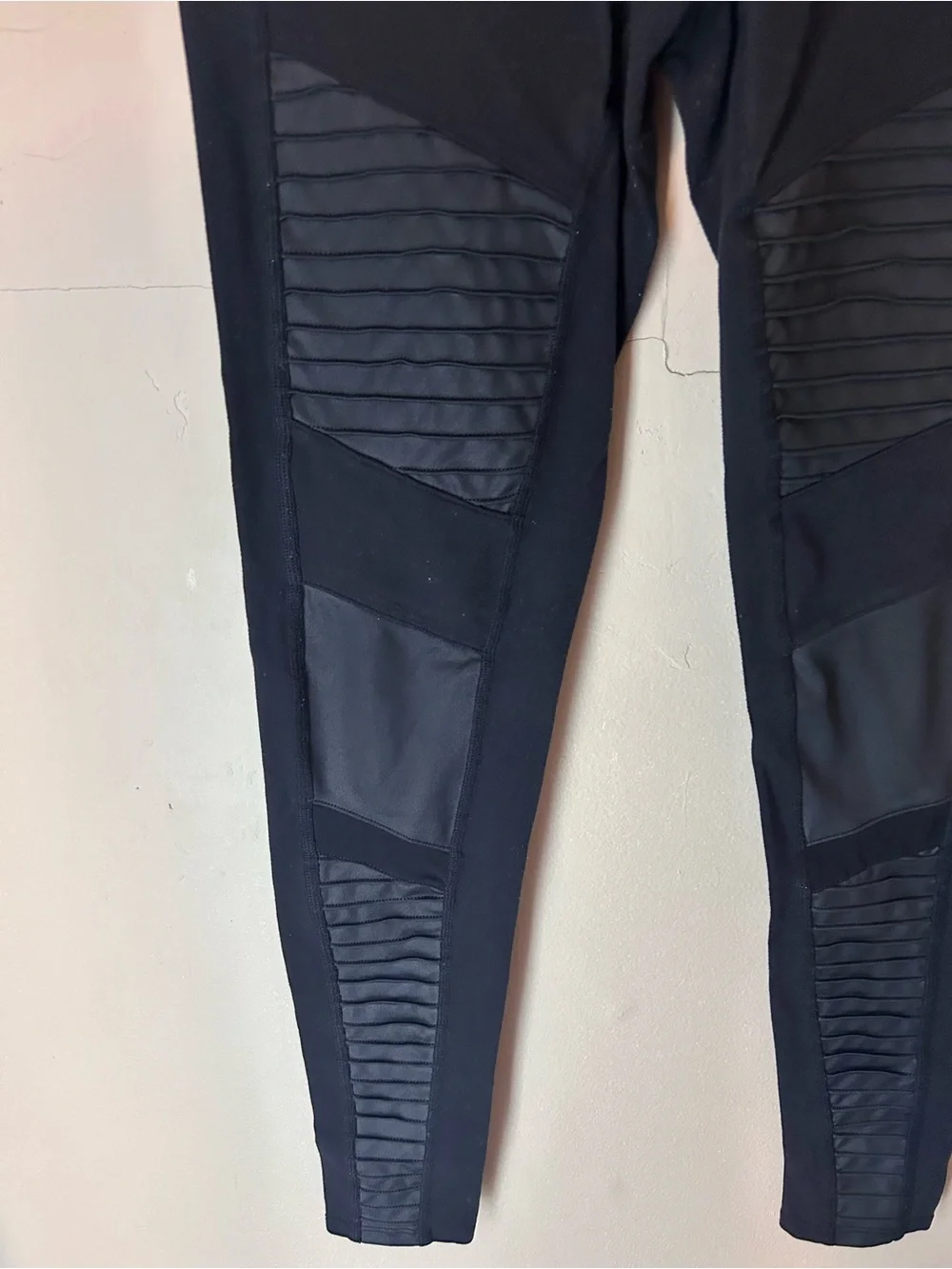 ALO Yoga alo yoga